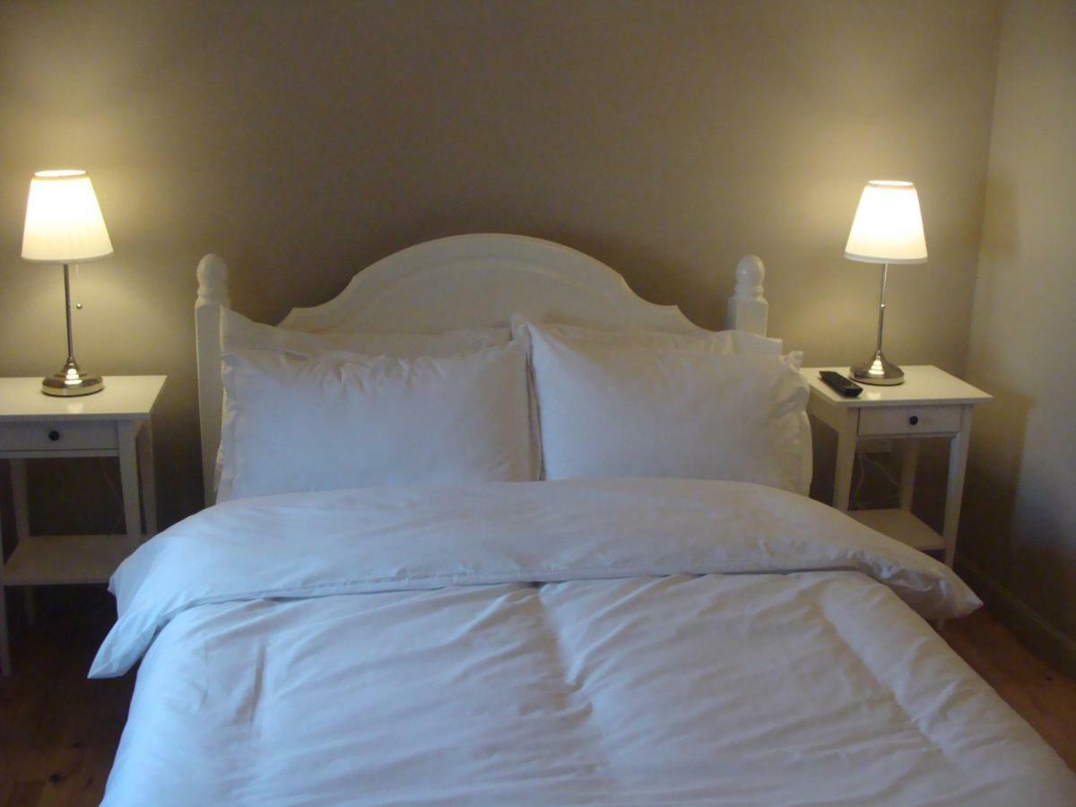 Riggend Farm Bed And Breakfast Airdrie Esterno foto