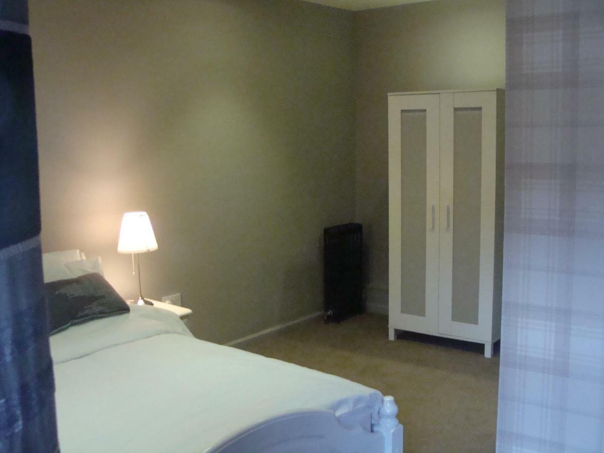 Riggend Farm Bed And Breakfast Airdrie Esterno foto